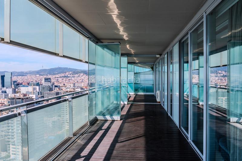 Foto 41fbc633-5a33-475e-b90d-46130a7a6966. Zweistöckige wohnung mit kamin heizung parking pool in Barcelona