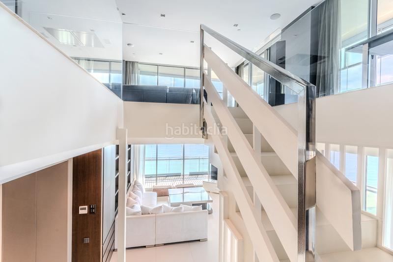 Foto 524aac0f-2d73-464b-b076-498fede09fd1. Zweistöckige wohnung mit kamin heizung parking pool in Barcelona