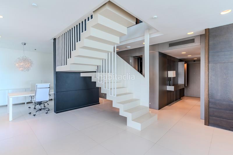 Foto 5acdaf61-749a-4975-a3c2-67f3b94daa48. Zweistöckige wohnung mit kamin heizung parking pool in Barcelona