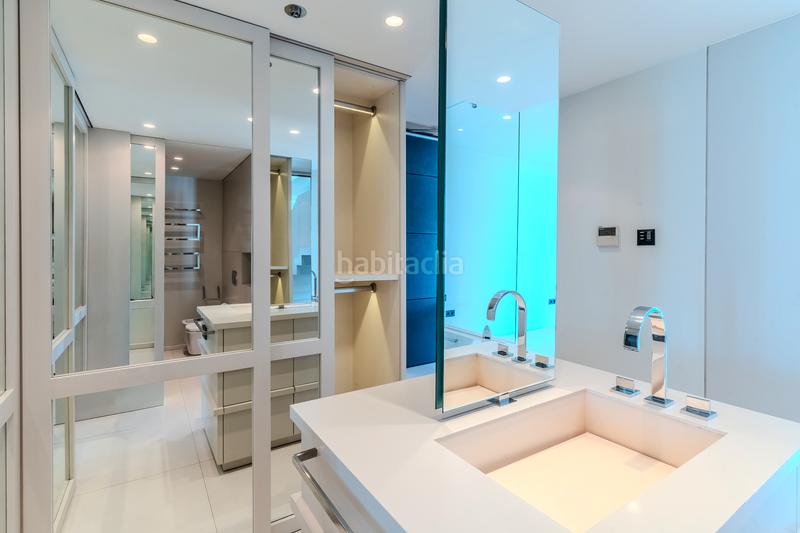 Foto 659f4995-86b1-4acf-9311-771be2b3deb4. Zweistöckige wohnung mit kamin heizung parking pool in Barcelona