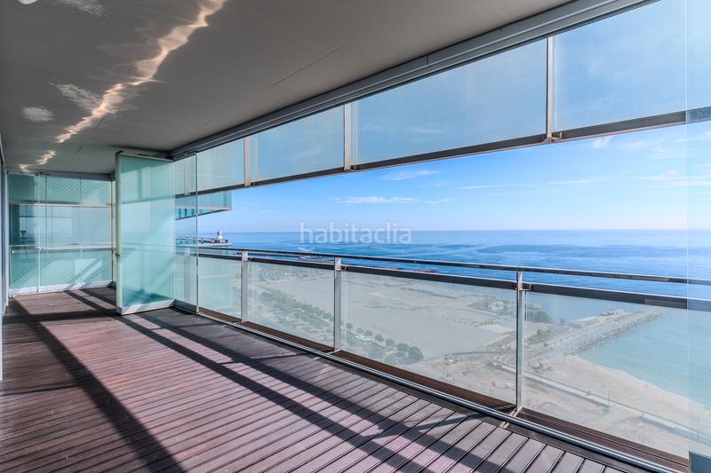 Foto d8d3d533-b05c-4152-82dc-ec79ed0787bf. Zweistöckige wohnung mit kamin heizung parking pool in Barcelona