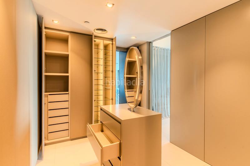 Foto dbf1e078-acef-4ad3-8b7c-5073371afa56. Zweistöckige wohnung mit kamin heizung parking pool in Barcelona