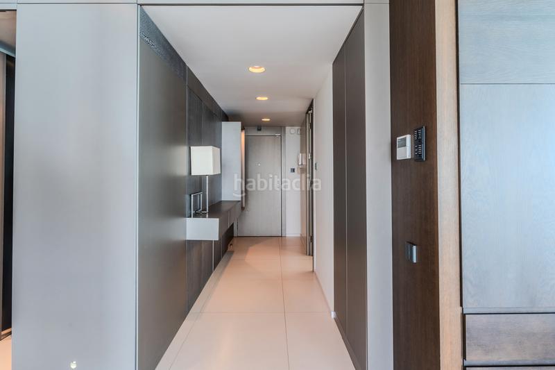 Foto e0902f3e-c6f6-4422-b008-f62494fc1e56. Zweistöckige wohnung mit kamin heizung parking pool in Barcelona