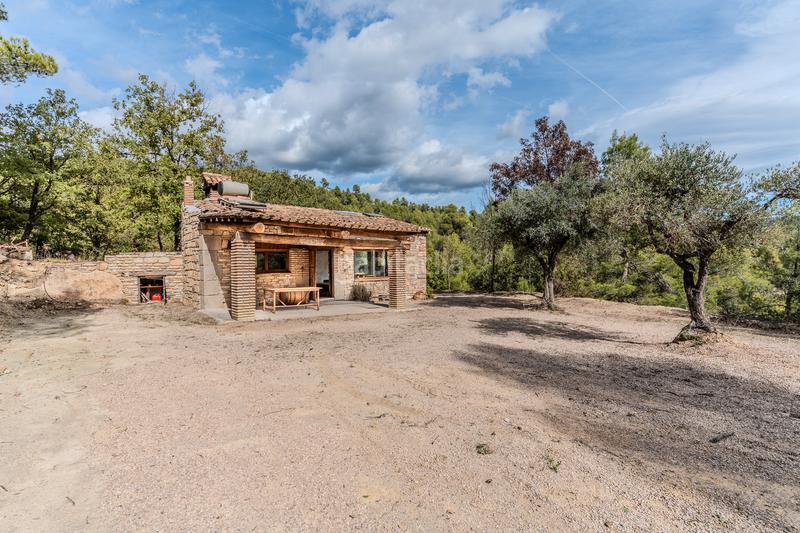 Foto 2a7d2c6d-dac9-4c37-aa03-eb6fbd2273fb. Bauernhof mit kamin heizung parking in Falset