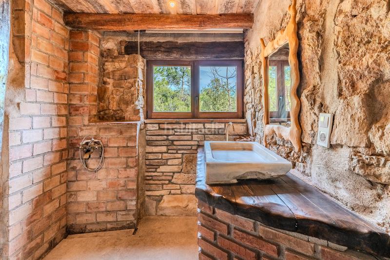 Foto 2d289238-7b42-45f3-8447-117cb5974cd0. Bauernhof mit kamin heizung parking in Falset