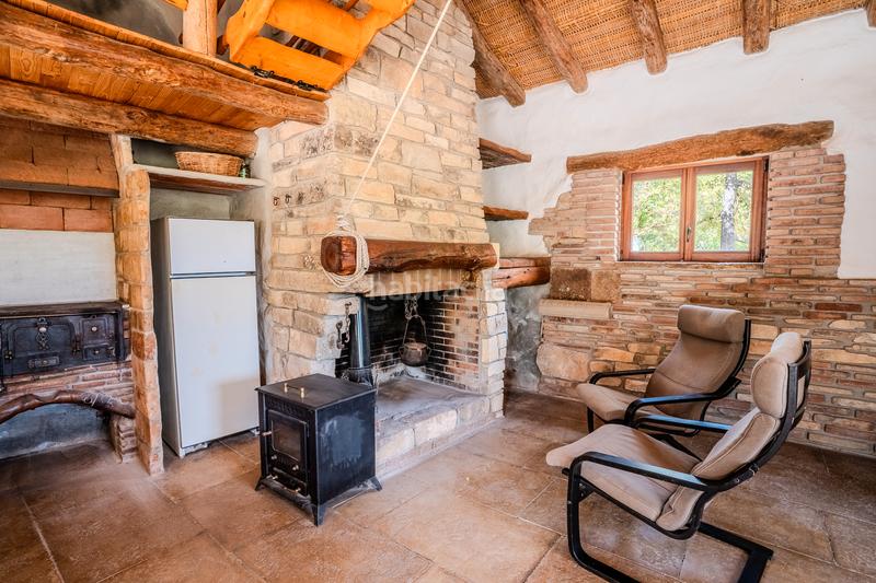 Foto 5eaf588b-849e-4a42-8399-08fb5f7940bf. Bauernhof mit kamin heizung parking in Falset