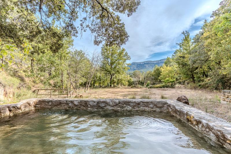 Foto 8e89bc63-93d7-447e-b272-49773703ea10. Bauernhof mit kamin heizung parking in Falset