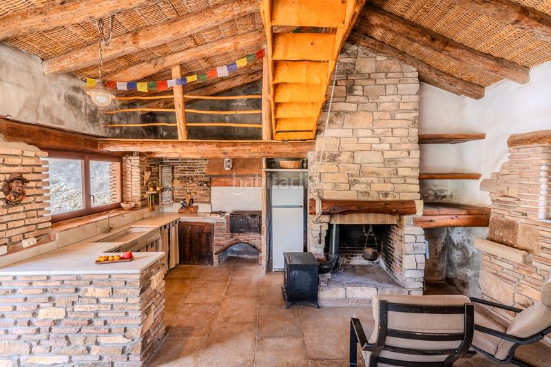 Foto b991e1a0-d209-4f78-a49f-52d10dadd610. Bauernhof mit kamin heizung parking in Falset