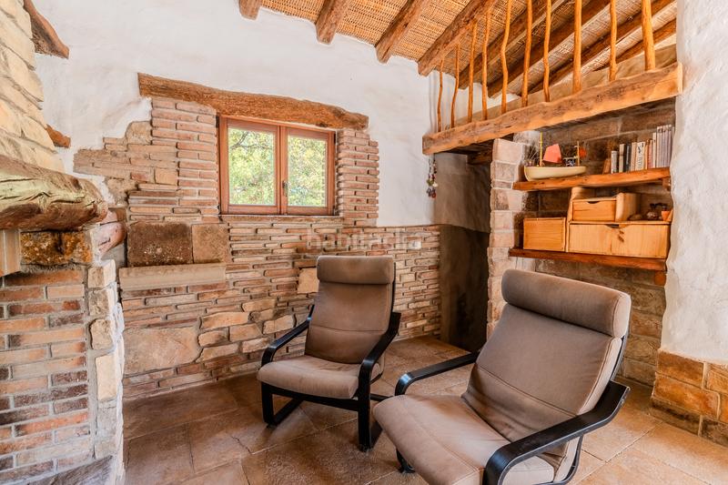 Foto e1ec7689-9f8f-41fa-926d-b05e3e222133. Bauernhof mit kamin heizung parking in Falset