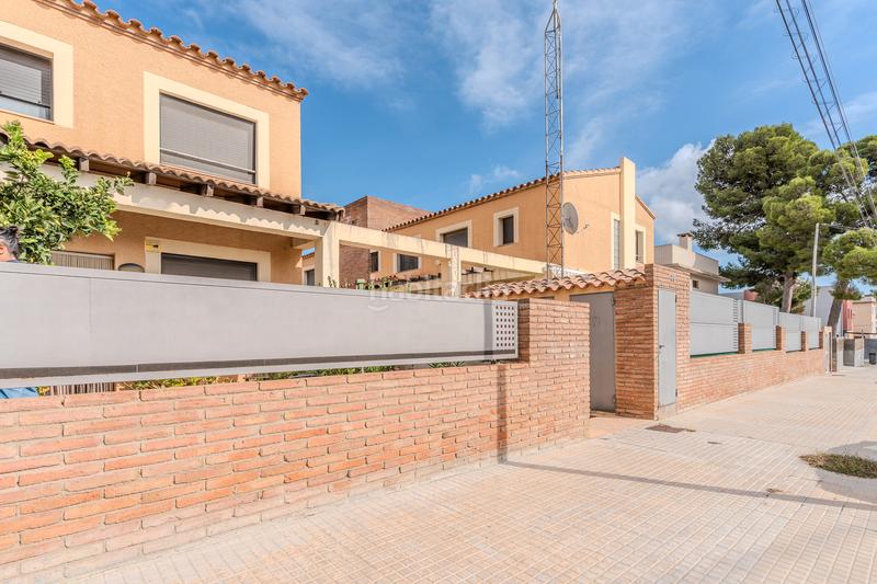 Foto 24b86a44-aaf3-4f37-8c65-fbcda7f533b1. Chalet avec chauffage parking piscine dans Centre Miami Platja