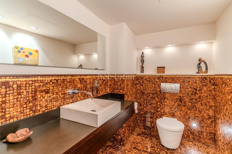 Foto 0cdbbeed-fdaa-4076-a968-8b04ea335903. Etagenwohnung mit heizung parking in Tres Torres Barcelona