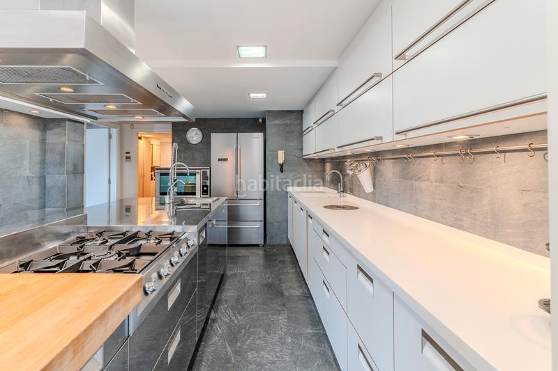 Foto 8752e0a4-06a8-493b-9e1d-3e08c5301c34. Etagenwohnung mit heizung parking in Tres Torres Barcelona