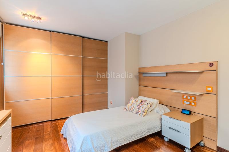 Foto c9d23d18-8977-4e72-bbef-e843a39f5c11. Etagenwohnung mit heizung parking in Tres Torres Barcelona