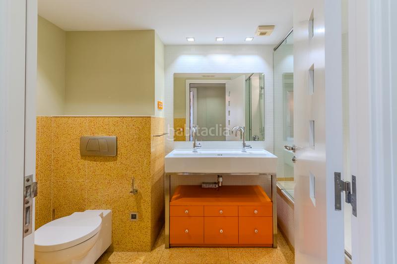 Foto d8144572-0e4b-49d2-8d88-09f32f7c68f1. Etagenwohnung mit heizung parking in Tres Torres Barcelona