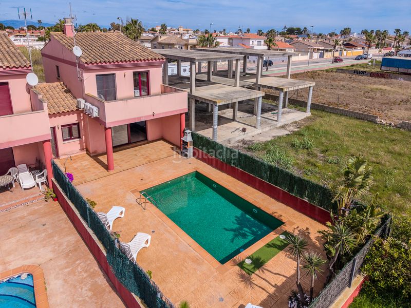 Foto fbeb5fed-ea01-4cc9-ac43-350c07fac98a. Xalet amb calefacció aparcament piscina a Deltebre