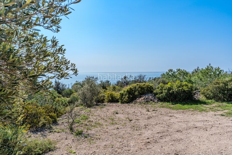 Foto 2bb371bd-c4ac-41d4-b9e1-dfb4bdc597e3. Masia amb xemeneia a Perelló (El)