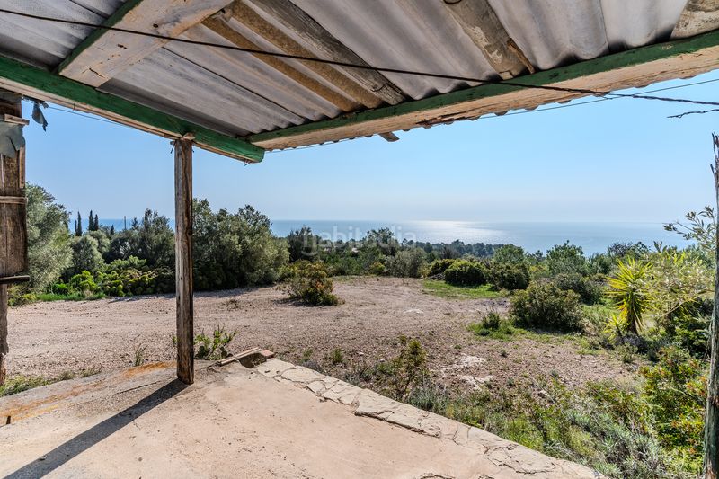 Foto 57a66f10-3dac-459d-897c-0e922309589c. Masia amb xemeneia a Perelló (El)