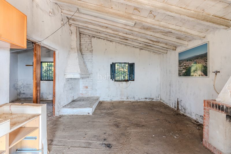 Foto 88ad5aea-c1c5-493c-bb9a-1201767bd38d. Masia amb xemeneia a Perelló (El)