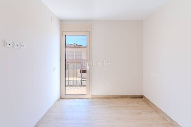 Foto 3ce10cf0-6037-4343-978e-26f0d3472b1a. Xalet amb calefacció aparcament a Perelló (El)