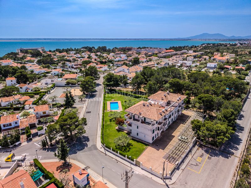 Foto 2a25a0de-5013-46c5-aaa2-9d4ba277e5ba. Duplex con riscaldamento parcheggio piscina in Ampolla (L´)