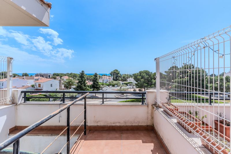 Foto 70da1500-94d2-4ca9-99b5-51388e7812c5. Duplex con riscaldamento parcheggio piscina in Ampolla (L´)