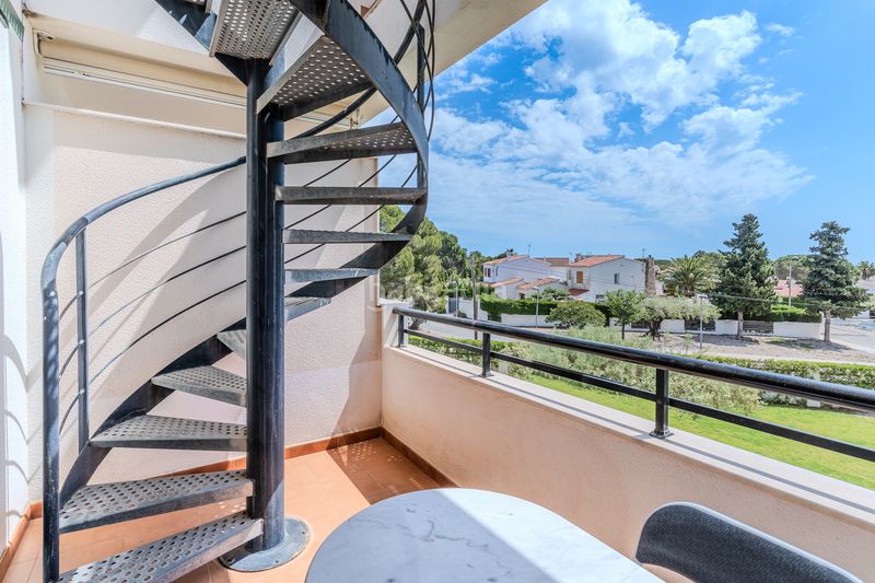 Foto c4ac1cdf-0c41-4f9d-894c-f3e5cd95103e. Duplex con riscaldamento parcheggio piscina in Ampolla (L´)