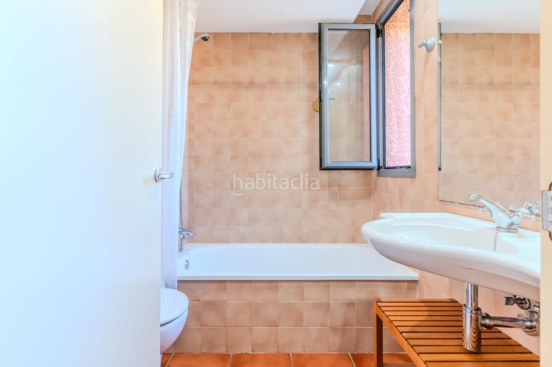 Foto 8fa85abe-eb5b-4e7b-82ff-d53f968716d2. Pis amb calefacció aparcament piscina a Marina de Sant Jordi Ametlla de Mar (L´)
