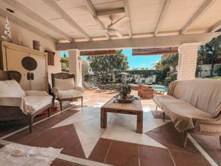 Chalet à Nueva Andalucía centro. Sublime villa de 5 dormitorios en nueva andalucía  encanto, espa