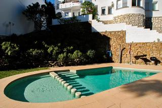 Casa adossada a Calahonda. Mpresionante casa semidetachada en calahonda con piscina privada