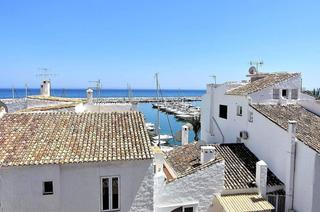 Apartament a Puerto Banús. Ubicación inmejorable! apartamento recién renovado de 2 habitaci