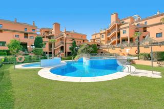 Duplex in Santa María. Duplex de sueño de 3 habitaciones en elviria, marbella este un p