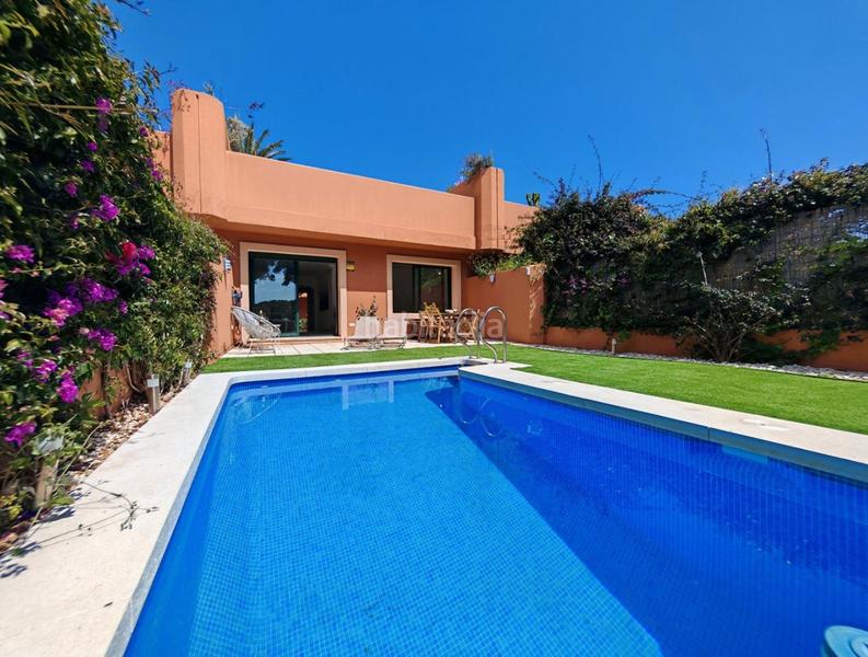 Foto 54eb950f-e4b7-4605-be0f-23c5976a4eeb. Planta baja apartamento excepcional en cabopino con piscina privada en Marbella