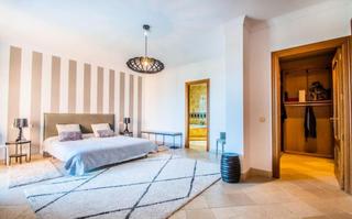 Apartament a Ojén. Impresionante áticos frente al mar en estepona  una vida de lujo