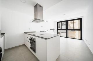 Appartement à Puerto de Estepona. A pasos del mar  apartamento nuevo, luminoso y moderno en estepo