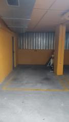 Parking coche en La Merced. En venta