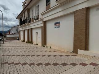 Local Comercial en Fuente Alegre - El Chaparral - Los Morales