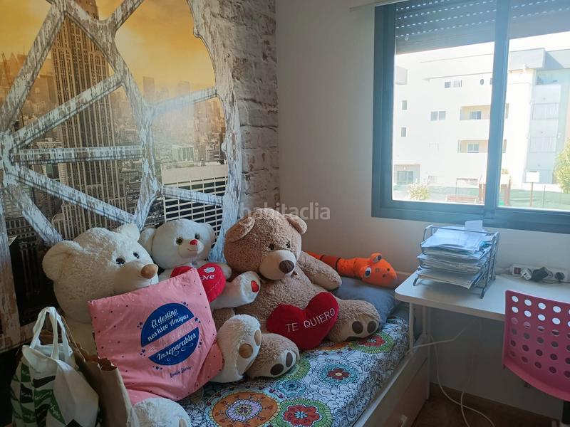 Foto d095c3e8-8720-4b61-95c4-217036670986. Pis amb aparcament piscina a Santa Isabel Málaga