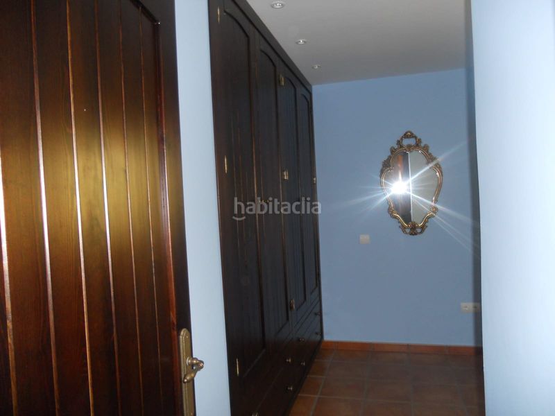 Foto 390e0ddb-af17-4bb8-b0e1-d89882263ab2. Xalet amb xemeneia aparcament a El Cortijuelo Málaga