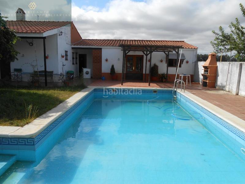 Foto 0e197866-8701-4b15-97d9-a4eb2d90ff60. Edifici a Montijo