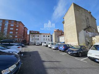 Pis  N/a. En avilés