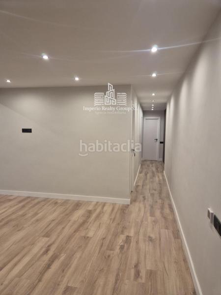 Foto cf54a184-3fb2-42d1-b0a2-2a1ebbb833fc. Pis a La Felguera Langreo