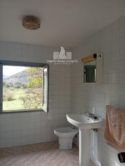 Haus  N/a. Casa triste en salas hogar que espera a quien lo mire con amor