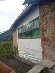 Casa  N/a. Casa triste en salas hogar que espera a quien lo mire con amor