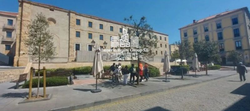 Foto fdb72493-f29b-46f3-9f09-16ca20085eb8. Edifici a Cimadevilla Gijón