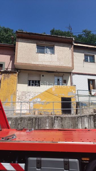 Foto 49695cb5-a0a3-4157-a033-1340d433e746. Casa a La Felguera Langreo