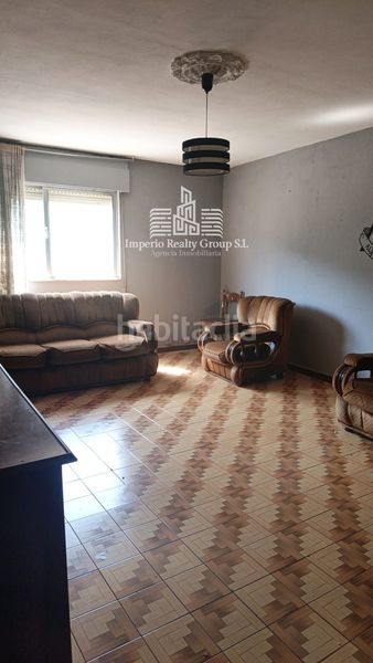 Foto 5e4ad7ba-6b86-4fed-9a13-0e3c06130871. Casa a La Felguera Langreo