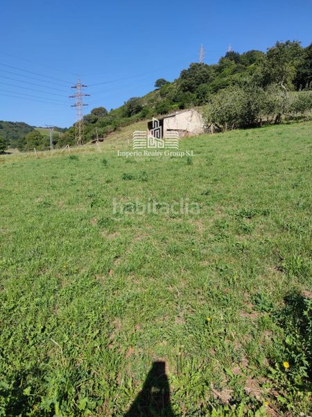 Foto 0be568f6-1bfb-4771-b6ec-18a265287bd1. Finca rústica en Grado