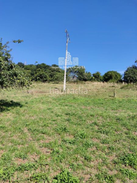 Foto b0ac06b6-5759-417d-b3ec-b85eeb354fc6. Finca rústica en Grado
