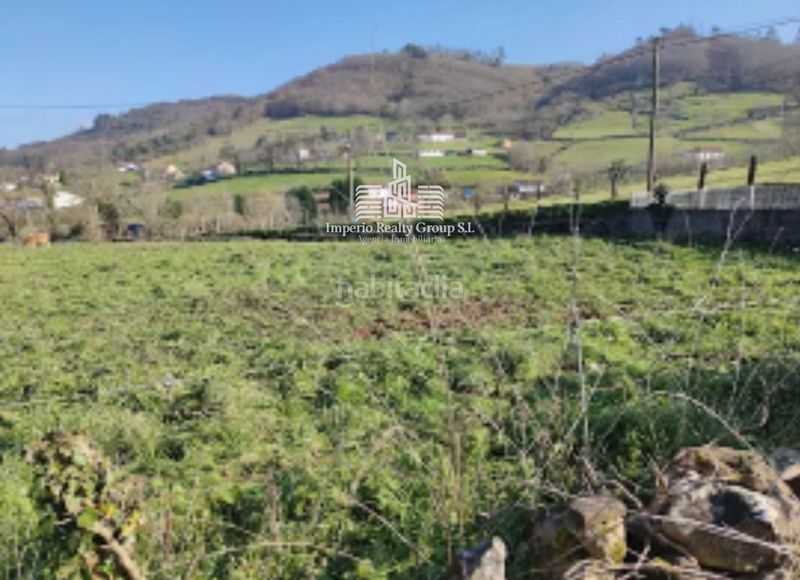 Foto 0f42a4d0-1fcb-4a62-b1bc-22442c7f1289. Finca rústica en Grado