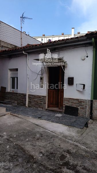 Foto 3b8adec9-b187-4b21-b669-00fef4c3c8f8. Casa a La Felguera Langreo